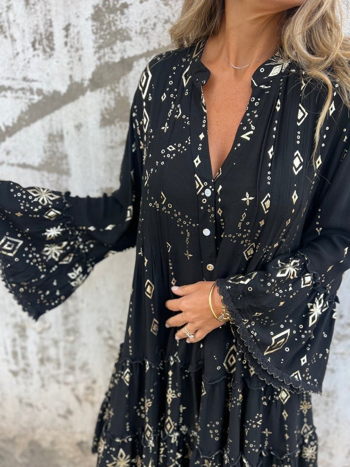 Women's Boho V-Neck Tiered Three-Quarter Sleeve Dress