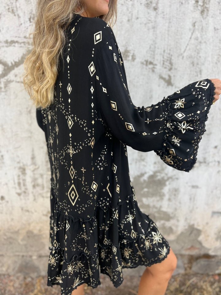 Women's Boho V-Neck Tiered Three-Quarter Sleeve Dress